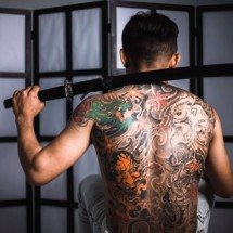 Conselho Federal de Medicina publica resolução que proíbe aplicar anestesia para fazer tatuagem