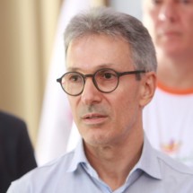 Privatização? MG tem estatal que cede 33 mil funcionários a governos