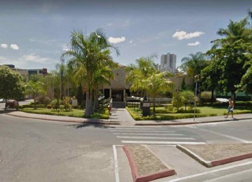 Vereadores de Bom Despacho aprovaram aumento de cadeiras e salários -  (crédito: Reprodução/Google Street View)