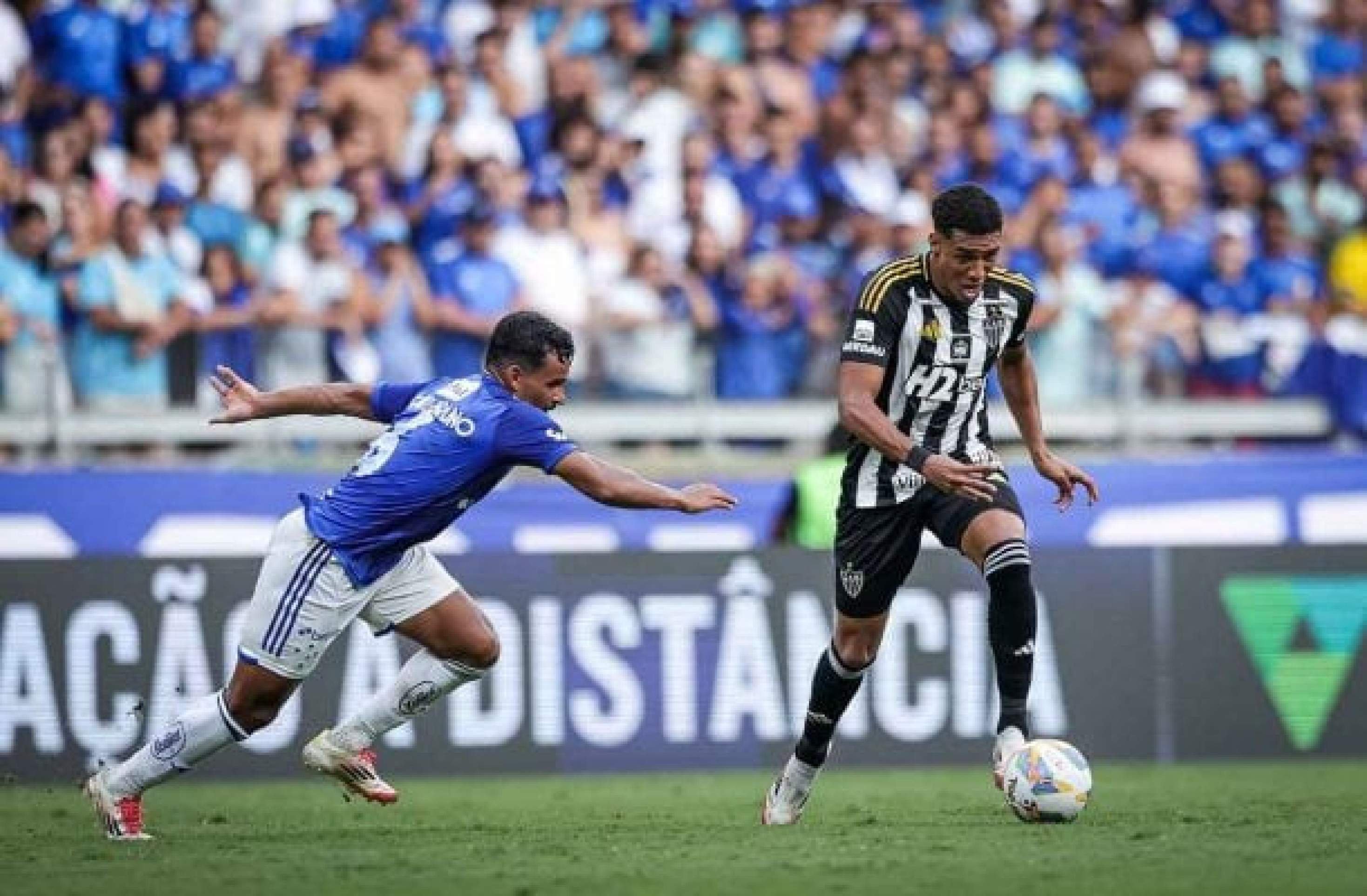 Palacios se apresenta ao Vasco depois do primeiro jogo da final do Mineiro