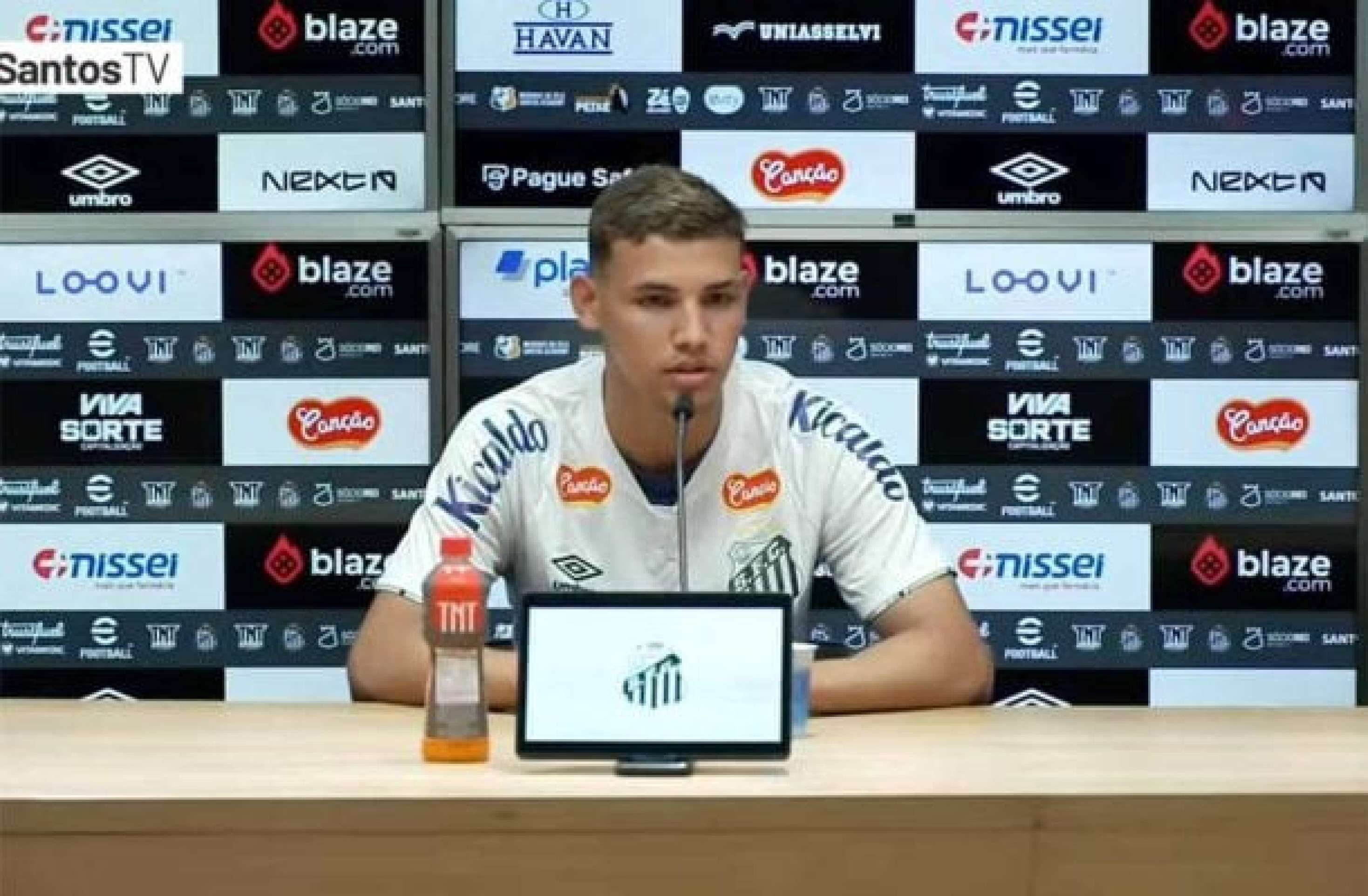 Deivid Washington celebra retorno ao Santos e mira parceria com Neymar