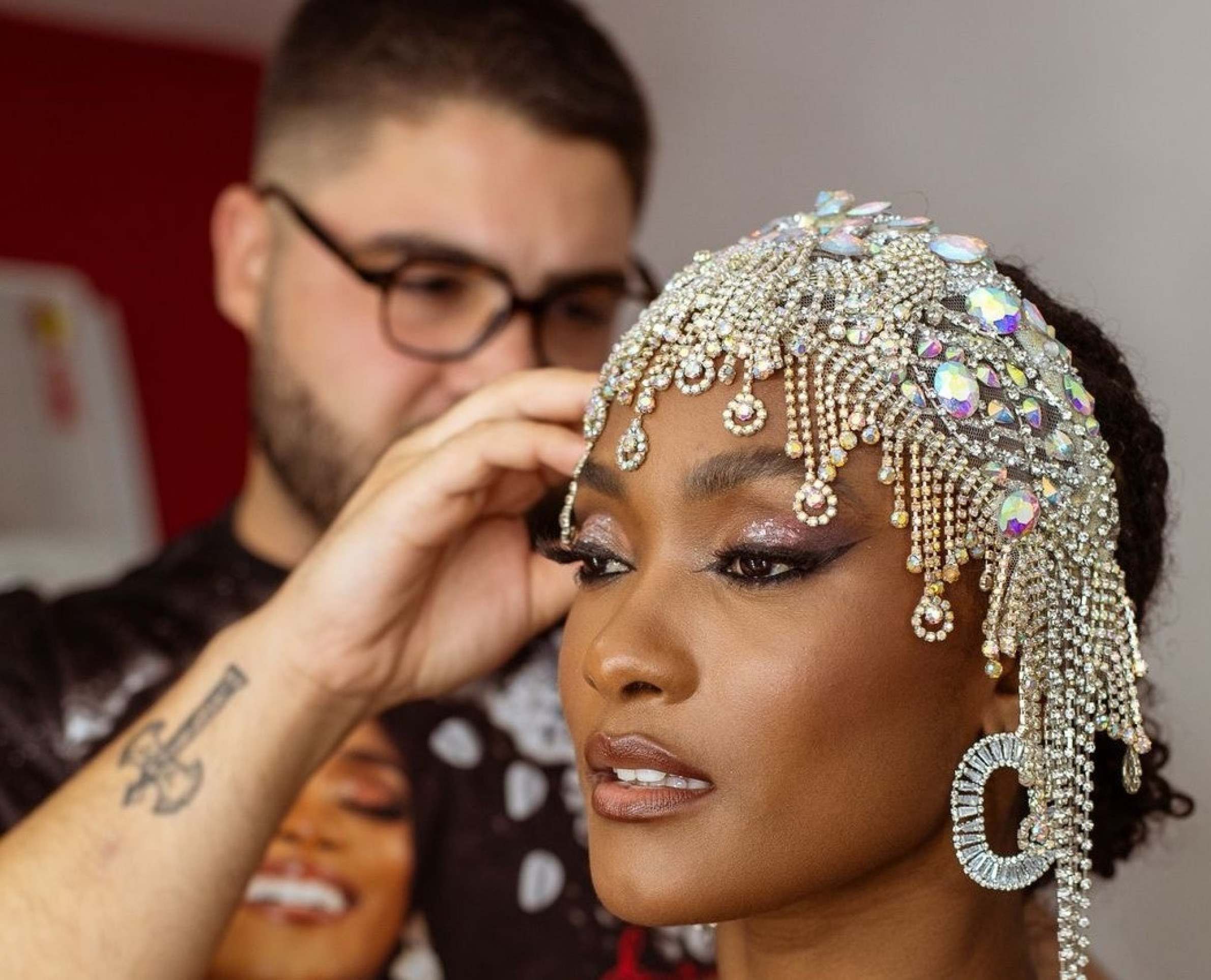 Erika Januza sabe que atenção aos detalhes é fundamental para brilhar na avenida-Márcio Xavier/divulgação
