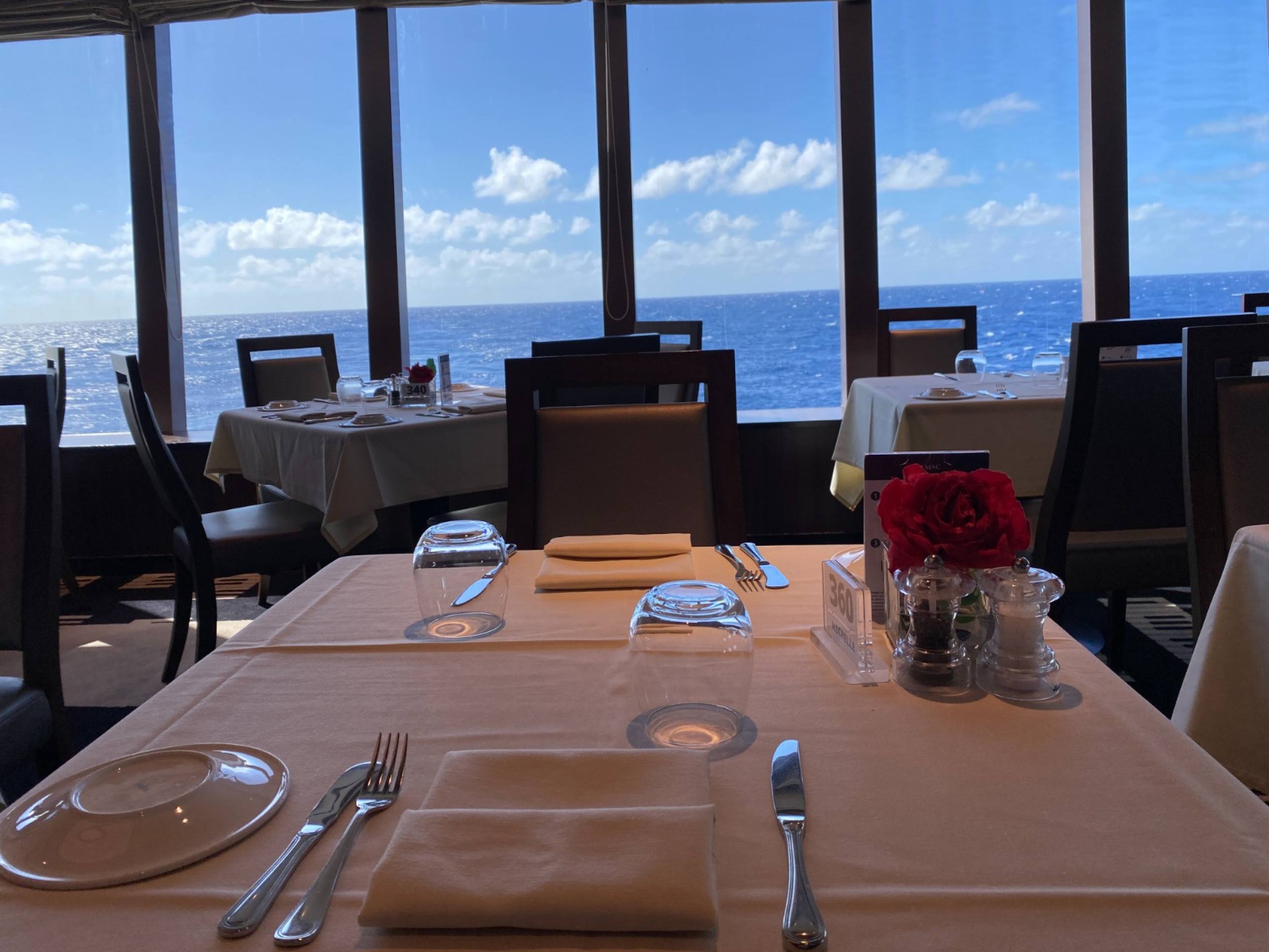O navio oferece uma variedade gastronômica com 11 restaurantes-Mannu Meg/EM/D.A Press 