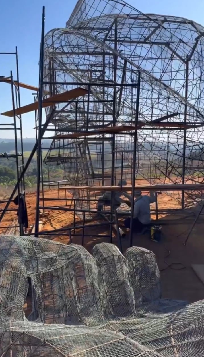 “Queremos ser referência na devoção a São Miguel Arcanjo”, disse o padre Márcio Almeida, reitor da Basílica de São Miguel Arcanjo. Assim como a Nossa Senhora Aparecida é símbolo da cidade de Aparecida (SP), a construção do complexo almeja ser um marco na devoção ao arcanjo.
