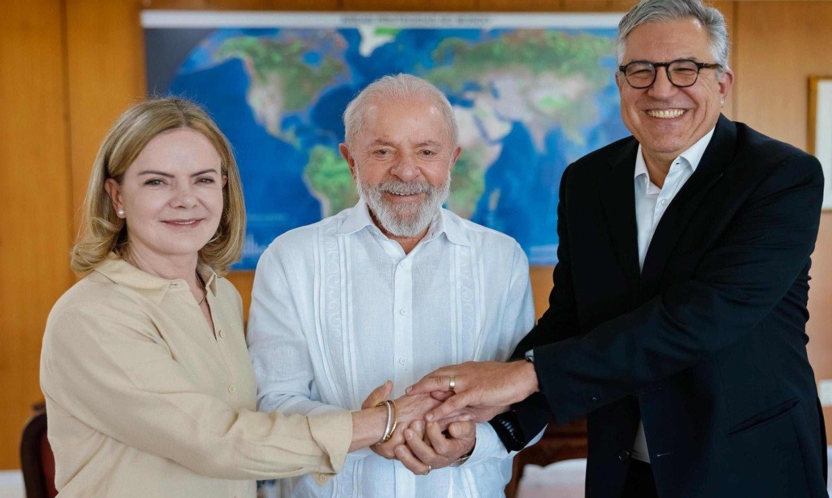 Presidente Lula nomeou Gleisi Hoffmann e Alexandre Padilha para a Secretaria de Relações Institucionais e para o Ministério da Saúde -  (crédito: Ricardo Stuckert / PR)