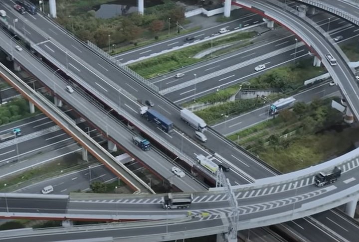 A iniciativa visa não só revolucionar a logística no país, mas também reduzir congestionamentos e emissões de gases poluentes.