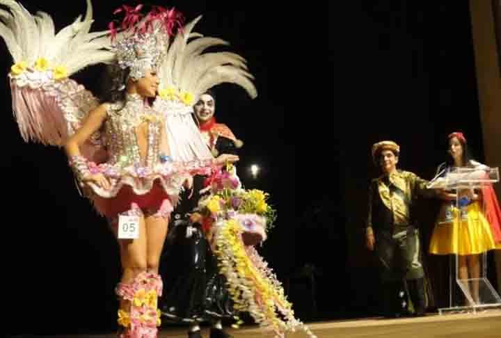 Outro evento do carnaval de Manaus é o concurso de máscaras e fantasias. Promovido pelo governo do Amazonas, ele acontece no belo Teatro Amazonas. 
