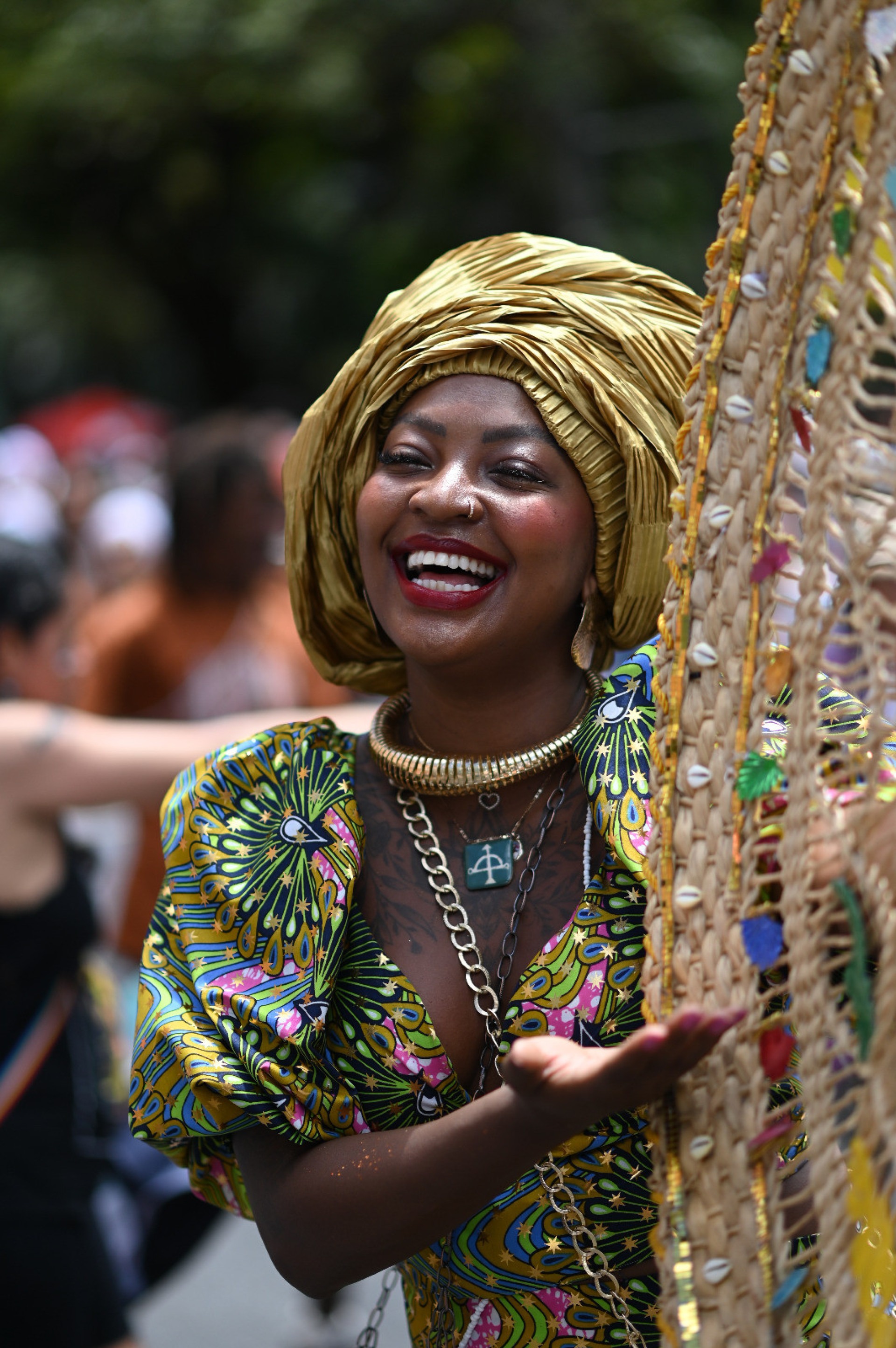 Maryh Benedita, porta-estandarte do Movimento Afronta, que se concentrou na Praça da Liberdade durante a pré-folia de BH-Leandro Couri/EM/D.A Press