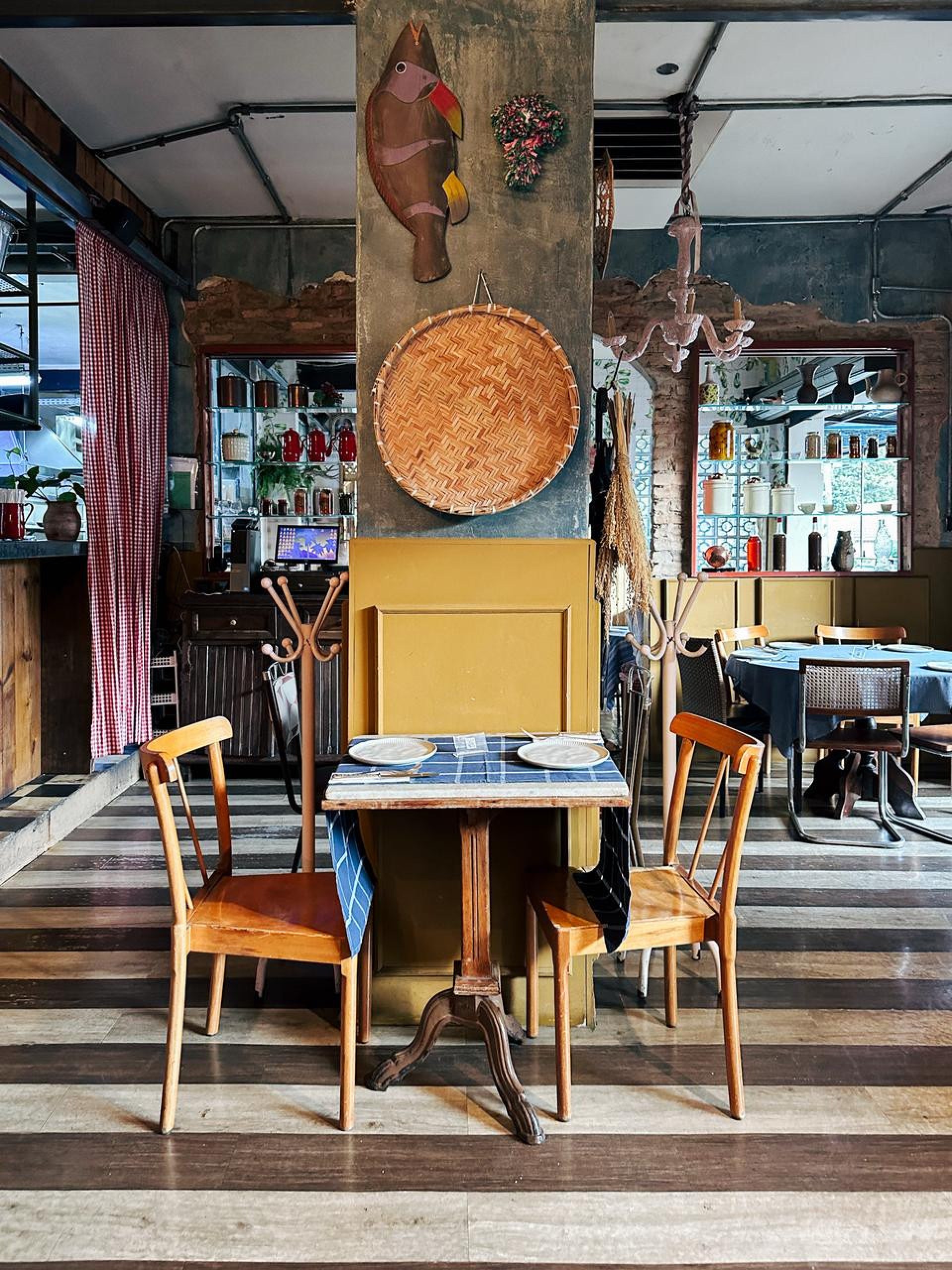 O ambiente charmoso do Birosca S2 conta com elementos vintage que deixam o local ainda mais atraente-Daniel Iglesias/ Divulgação