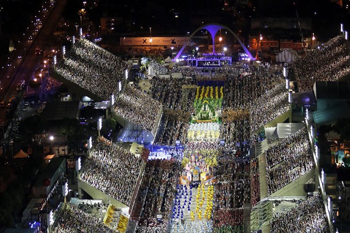 Mas existem ritmos que são tradicionais e característicos do Carnaval, marcando a história da folia e das pessoas que curtem a festa de geração em geração. 