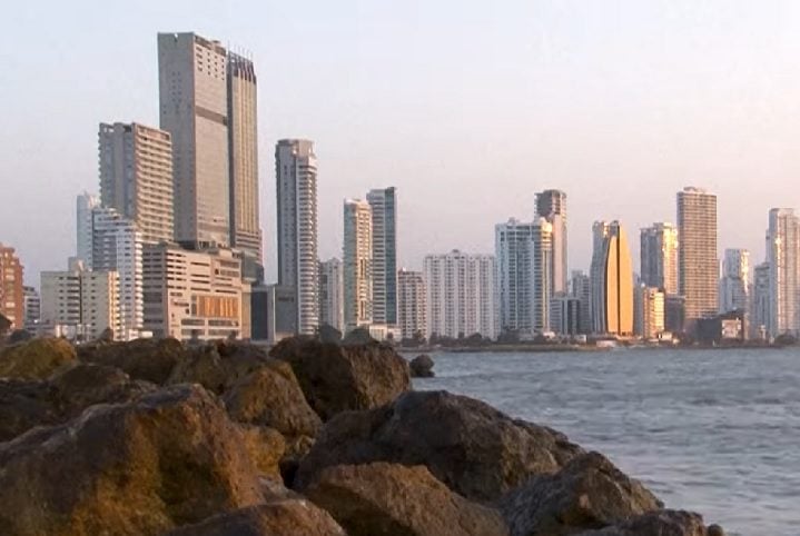 Além disso, especialistas temem que as populações pobres tenham menos recursos do que as áreas dos grandes hotéis para lidar com a força da natureza. Conheça mais sobre Cartagena!