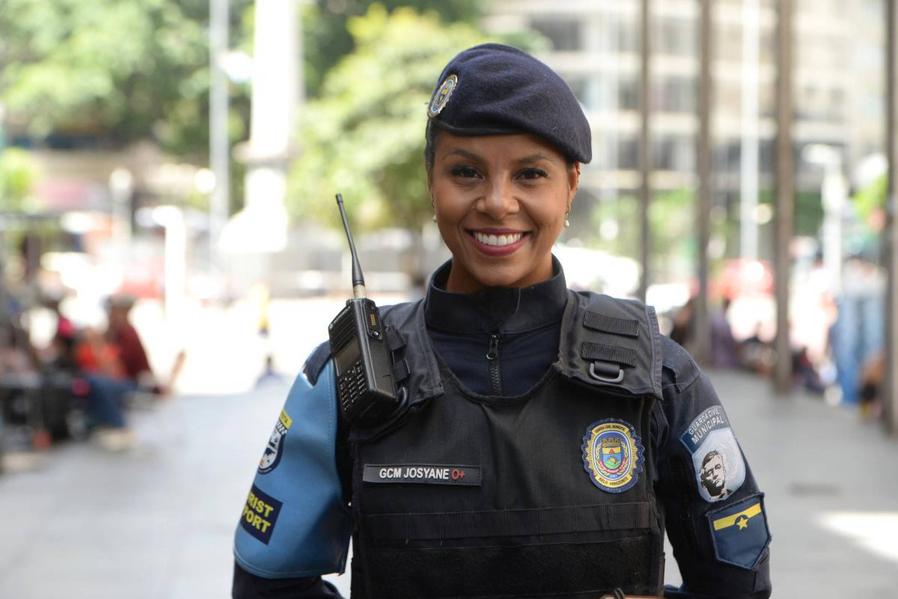 GCM Josyane Cardoso, fala inglês, espanhol e francês. Vai atuar no atendimento a turistas em Carnaval de BH- Tulio Santos/EM/D.A Press