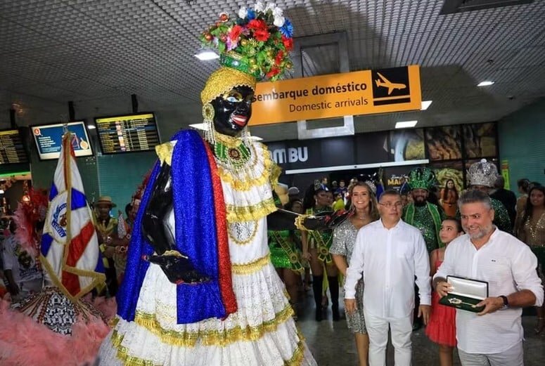 O ato simbólico, em que a Kamélia recebe do prefeito a “chave da cidade”, é considerado patrimônio cultural imaterial do estado do Amazonas. 