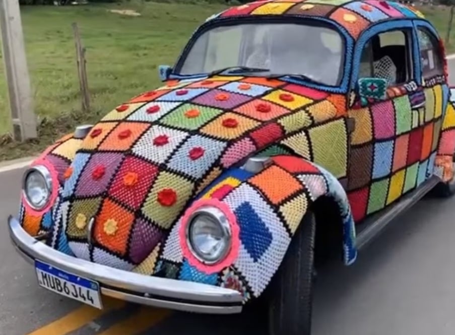 Fusca: a história do carro popular; e já viu a versão em crochê?