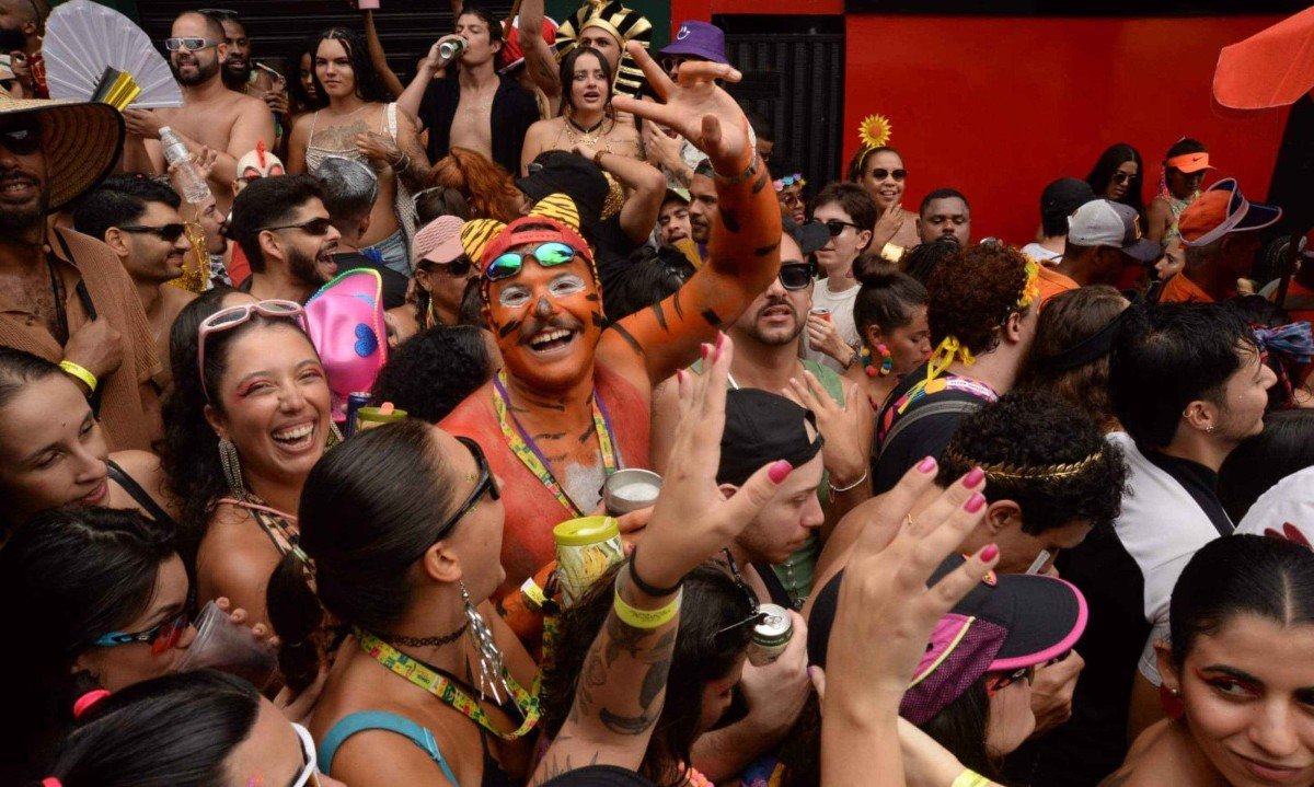 Prepare a fantasia, escolha seu destino e aproveite o domingo de carnaval -  (crédito: Túlio Santos/EM/D.A Press)