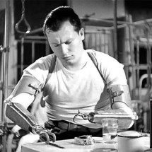 Proeza única no Oscar: ator ganhou 2 estatuetas por um só papel; saiba como foi possível - Youtube Canal US National Archives