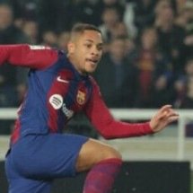 Ex-jogadores de Cruzeiro e Atlético figuram em lista ‘para esquecer’ do Barcelona - No Ataque Internacional