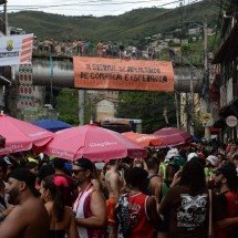Carnaval de BH: chuva refresca e anima foliões no desfile do Seu Vizinho - Túlio Santos/EM/D.A Press