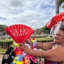 Carnaval BH: estoque de leques esgota e ambulantes correm para vender mais - Sílvia Pires/EM/D.A Press
