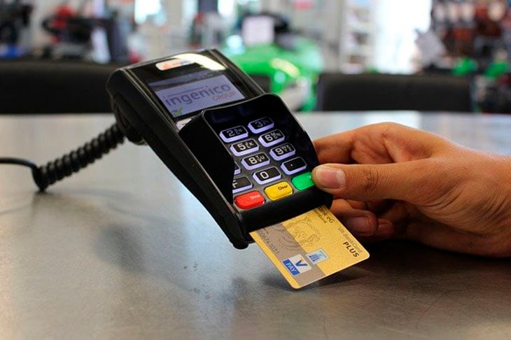 Clonagem de cartÃ£o de crÃ©dito - AlÃ©m de contestar cobranÃ§as irregulares e notificar o uso indevido do cartÃ£o, o cliente deve guardar cÃ³pias das faturas como prova. 