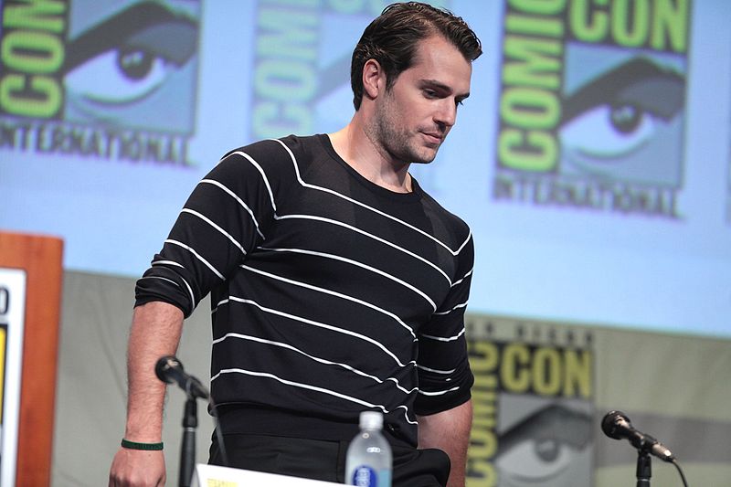 “Qualquer outra coisa além de Henry Cavill seria um crime”, sentenciou um usuário. Outro adotou tom ainda mais dramático: “Jamais vou perdoar vocês se não for Cavill”.
