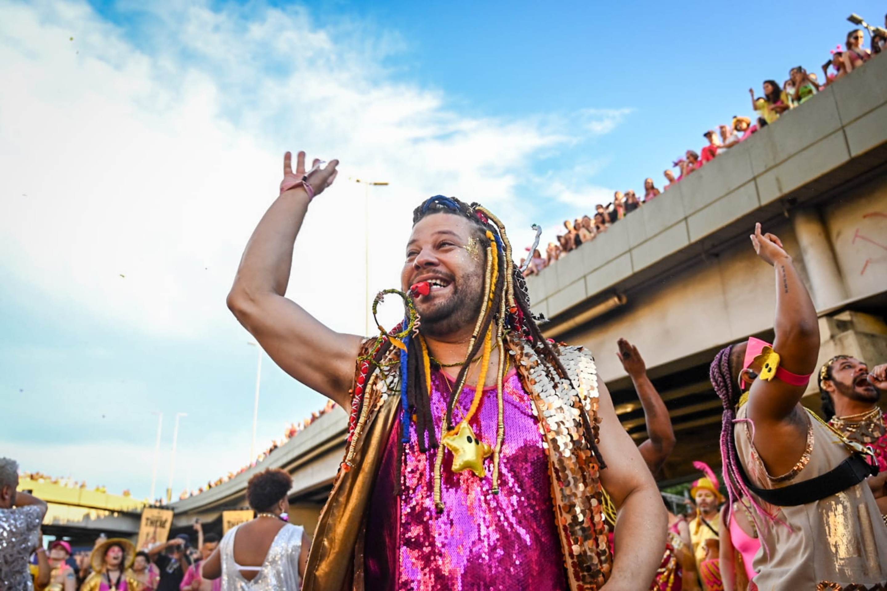 O sábado do Carnaval de BH abriu com o tradicional 