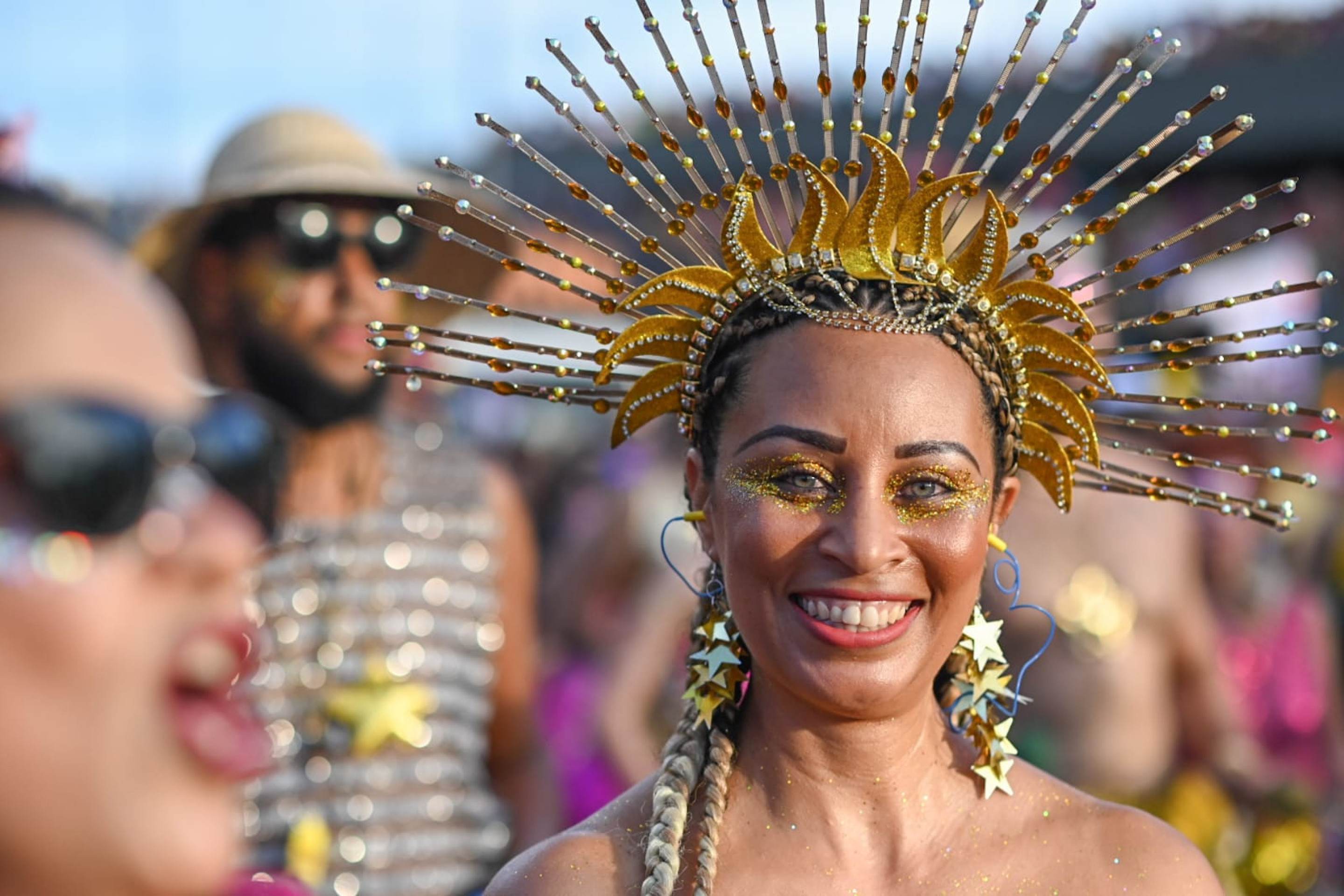 O sábado do Carnaval de BH abriu com o tradicional 