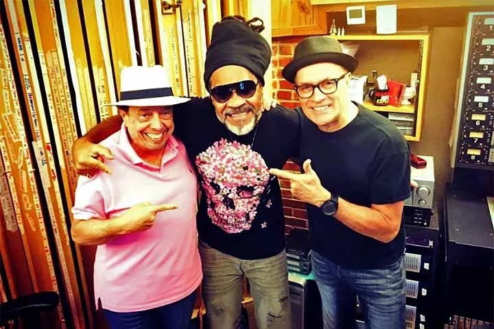 Rio - O filme americano de animação dirigido por Carlos Saldanha foi indicado em 2012 por Melhor Canção Original. A concorrente foi a música “Real in Rio”, composta pelos brasileiros Sergio Mendes (1941 - 2024) e Carlinhos Brown. 

