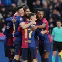 Barcelona faz 4 a 0 na Real Sociedad e retoma ponta do Espanhol - No Ataque Internacional