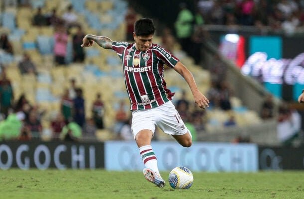 CANO - Ajudou na marcação, finalizou, fez boas movimentações e, saindo da área, participou do primeiro e do segundo gol do Cannbio. Tentou um gol do meio de campo, mas foi para fora. Marcou o quarto gol do Fluminense. Saiu no segundo tempo para entrada do Everaldo. Nota: 7,5 - Foto: MARCELO GONÇALVES / FLUMINENSE FC