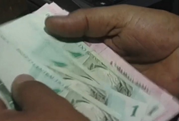 O Brasil passou por várias trocas de moeda na tentativa de controlar a inflação, mas todas as tentativas anteriores ao Plano Real falharam. 