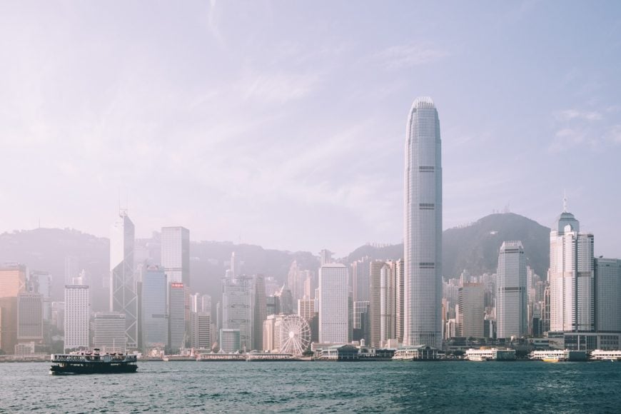 25. Hong Kong (Instagram: 40 milhões de menções; TikTok: quase 3 bilhões de menções) - A cidade é conhecida por ter uma vida noturna agitada e arranha-céus de tirar o fôlego!