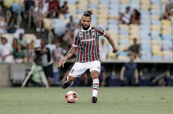 OTÁVIO - Participou muito bem do jogo. Sofreu faltas, ajudou na saída de bola, fez lançamentos longos, passes verticais. Saiu no segundo tempo - aplaudido, para entrada de Hércules. Nota: 7,0 - Foto: LUCAS MERÇON / FLUMINENSE F.C.