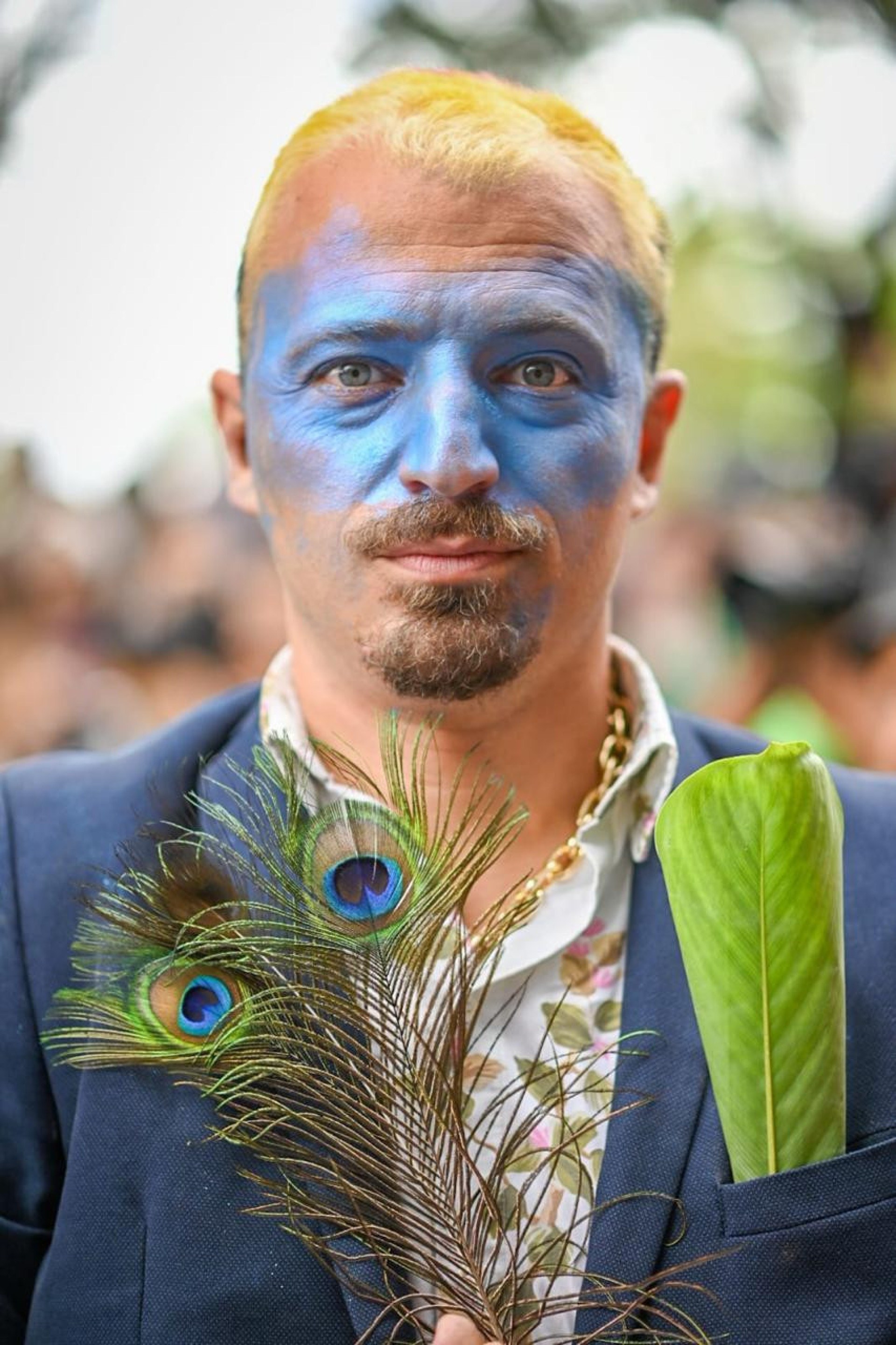 Defendendo a paz e o amor, o bloco Pena de Pavão de Krishna levou para a avenida centenas de foliões -Leandro Couri /EM/DAPRESS