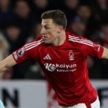 Atacante da Nova Zelândia lidera time tradicional da Inglaterra em busca de vaga na Champions -  AFP