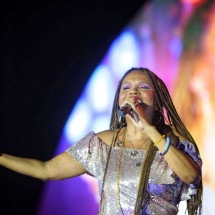 Cantora critica Bolsonaro e puxa: 'uh, vai ser preso' - Divulgação