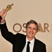 Oscar de 'Ainda Estou Aqui' quebra barreira de política binária, diz Walter Salles      - Frederic J. Brown / AFP