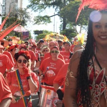 Carnaval BH: bloco 'prende Bolsonaro' e protesta contra anistia; veja fotos - Túlio Santos/EM/D.A