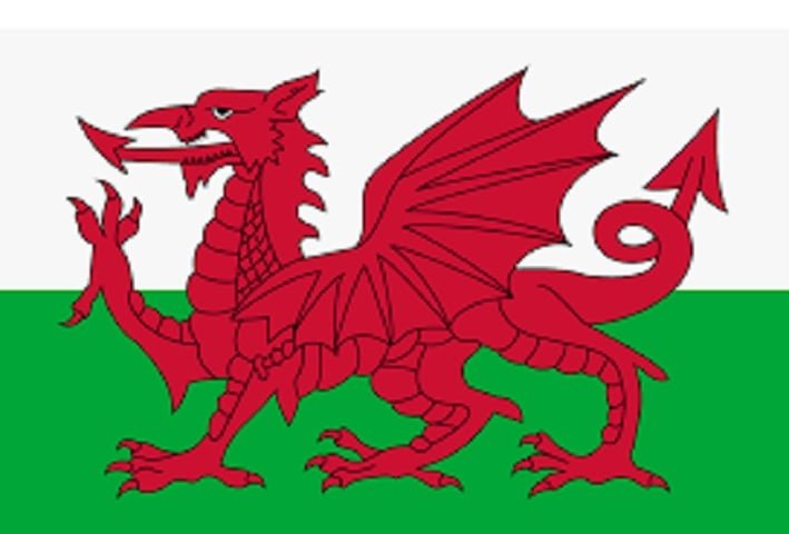 País de Gales - Tem 3,1 milhões de habitantes em 20.700 km². A capital Cardiff tem apenas 330 mil habitantes e mistura tradição e modernidade. 