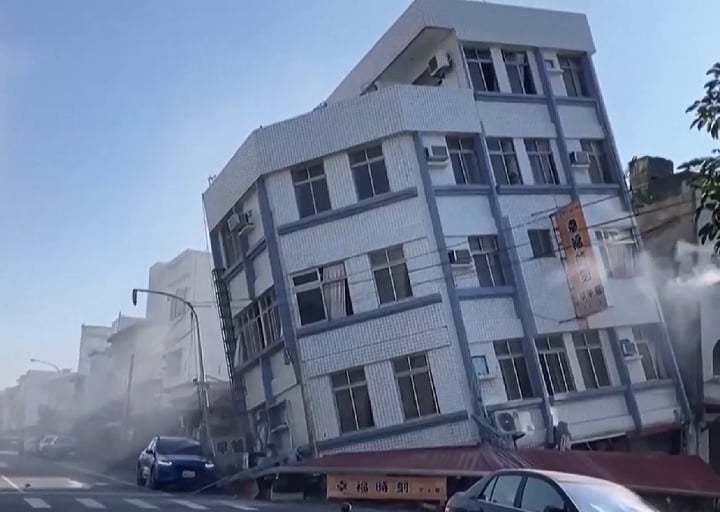 O país tem problemas com terremotos. Em 2024 houve, por exemplo, em abril e setembro deixando mortos e feridos. 