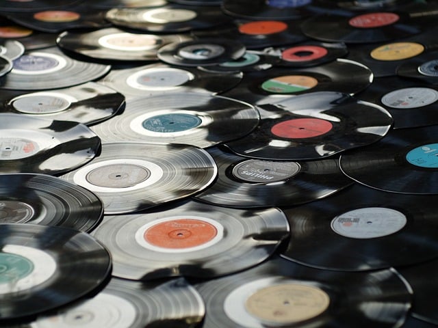 Eternos: Revista britânica elege os melhores discos da história
