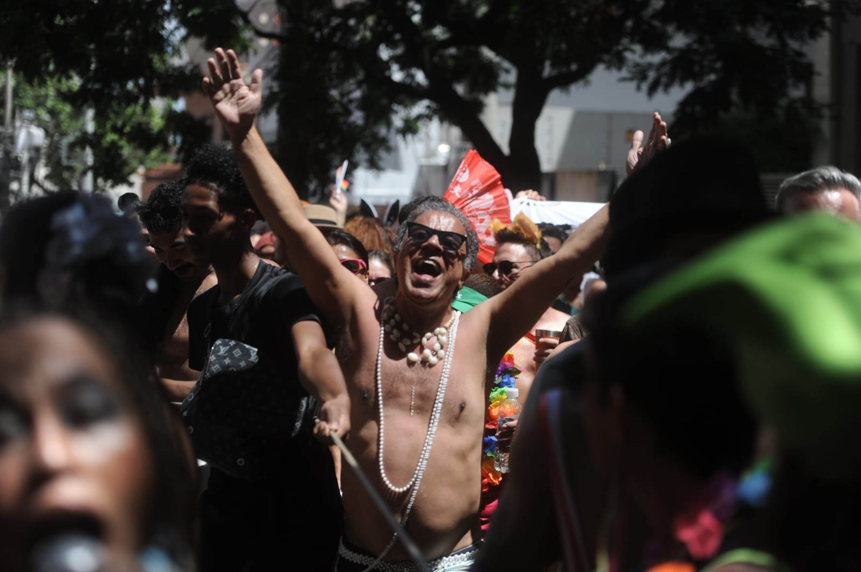 O bloco desfilou no Bairro Floresta, Região Centro-Sul da capital mineira, e teve gritos contra o projeto de anistia para os golpistas do 8 de janeiro-Alexandre Guzanshe/ E.M /D.A Press