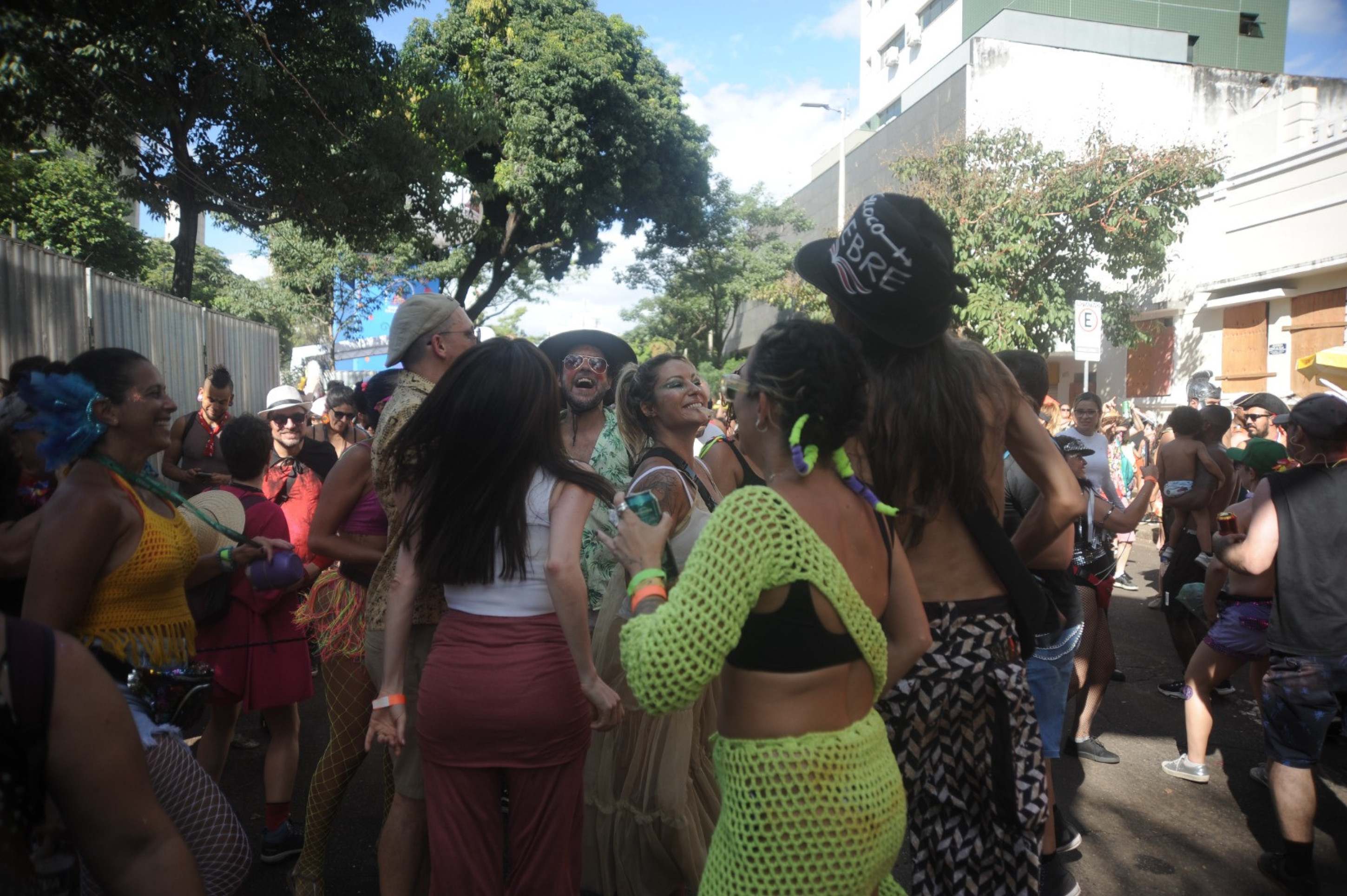 O Bloco Alcova Libertina, que mistura clÃ¡ssicos do rock com ritmos brasileiros, desfila, neste ano, a importÃ¢ncia do despertar para a consciÃªncia ambiental-Alexandre Guzanshe/ E.M /D.A Press