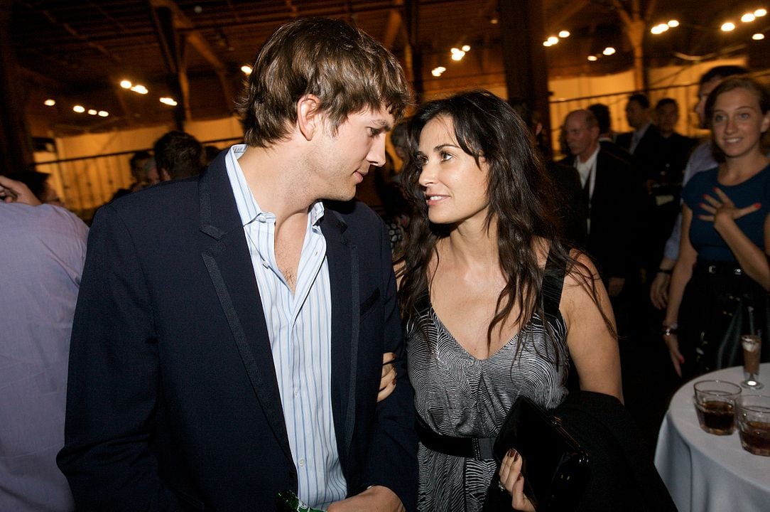 De 2005 e 2011, Moore foi casada também com o ator Ashton Kutcher (