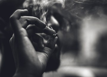 O charuto Ã© frequentemente associado a momentos de tranquilidade e prazer, ao invÃ©s da pressa comum ao fumar um cigarro, aliÃ¡s. -  (crédito: aamiraimer pixabay)