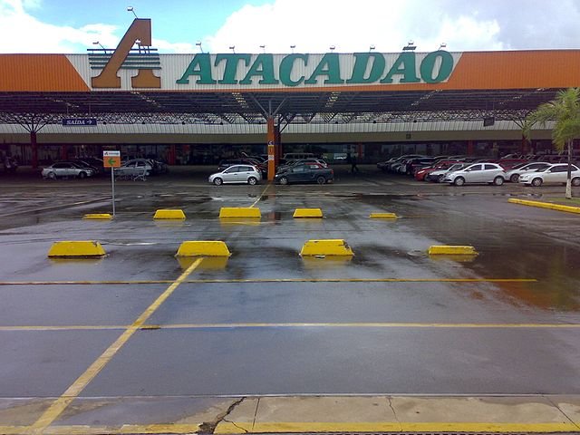 Com a desistência de implantação em Sevran, o Carrefour anunciou que escolheria outra cidade francesa para abrir a filial do Atacadão. 