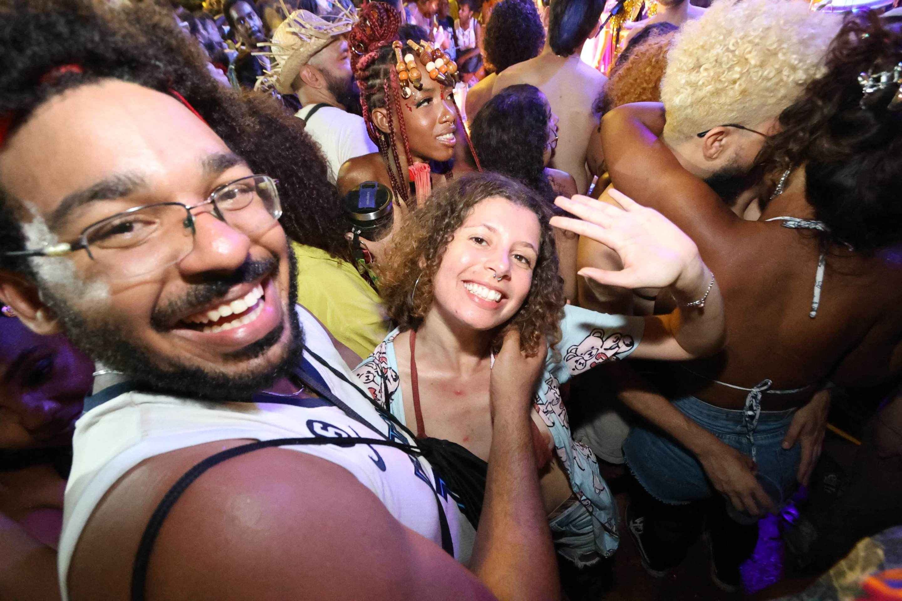 Foliões curtem a apresentação do bloco Açaí Guardiã-Marcos Vieira/EM/D.A Press