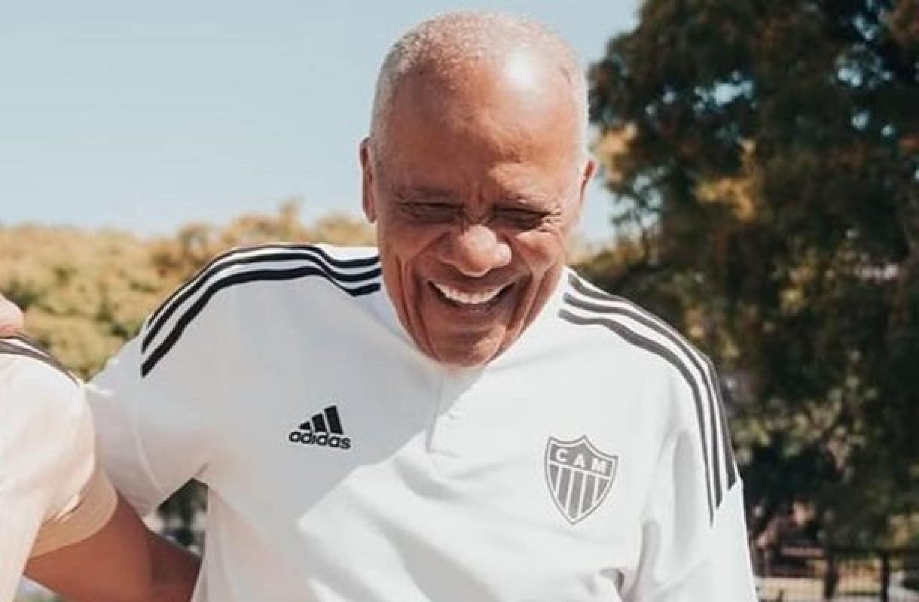 Quarto maior artilheiro do futebol brasileiro, Dadá Maravilha completa 79 anos
