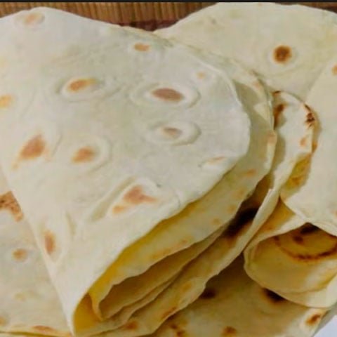 Tortillas - Uma receita simples. Para fazer essa massa, necessita-se de farinha de trigo, fubá, sal, manteiga e água morna. 