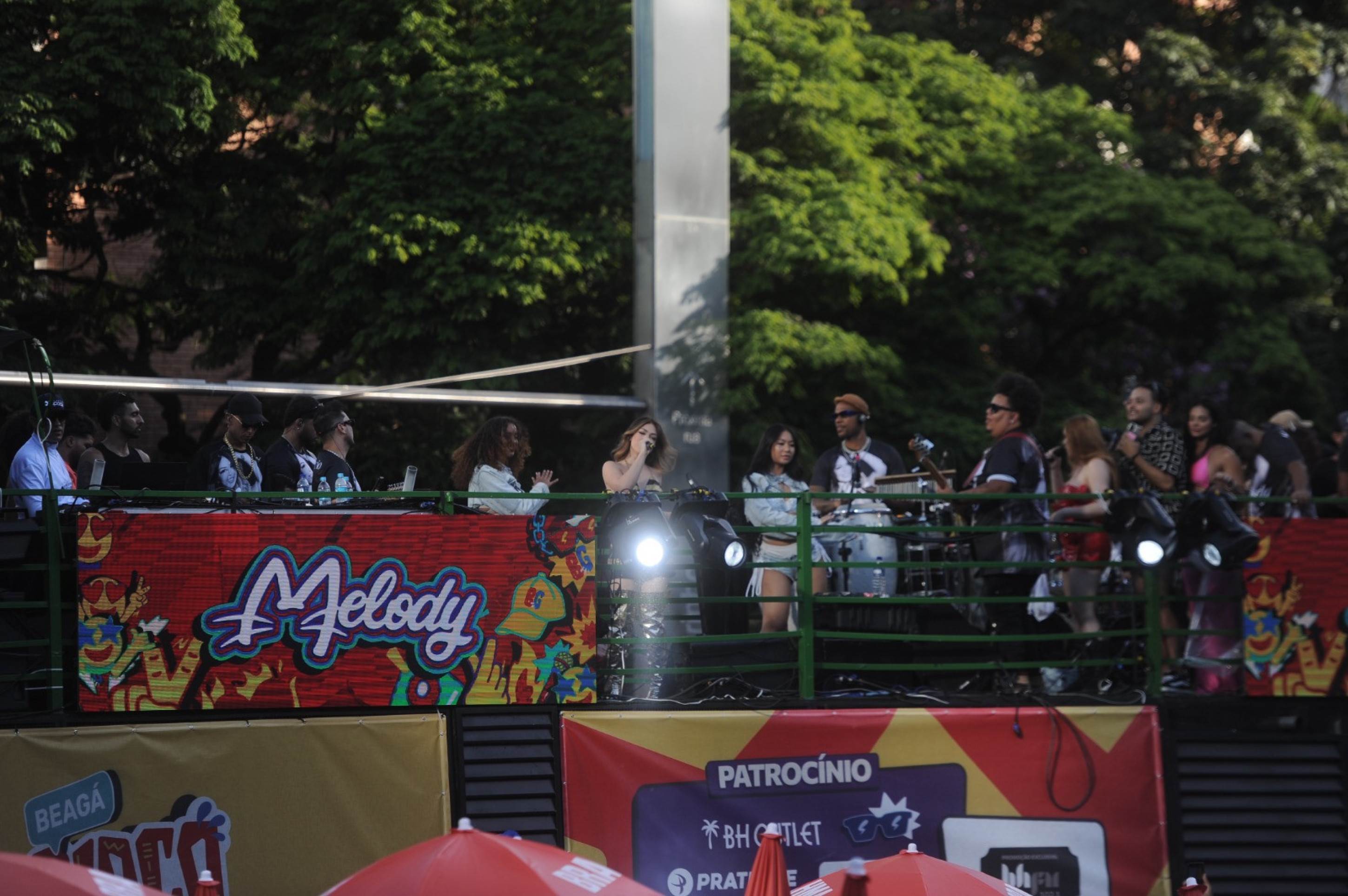 Bloco dos Gêmeos contou com a presença da cantora Melody e trouxe para a região Centro-Sul de BH, hits do funk-Alexandre Guzanshe/EM/D.A Press